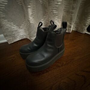 Ugg hunter green Platform Ankle Boots